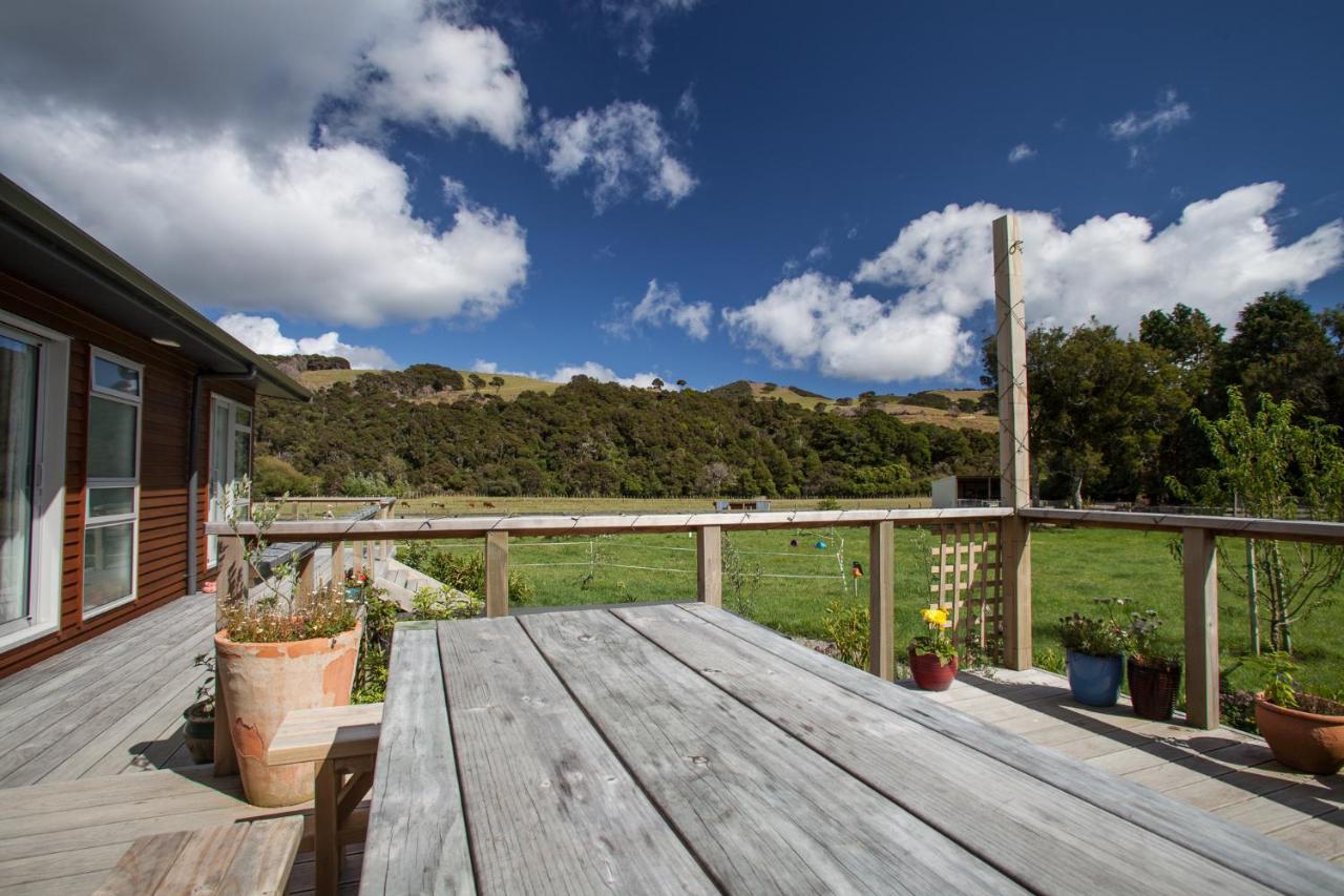 Narrow Neck Creek Farmstay And B&B Upper Hutt Bagian luar foto