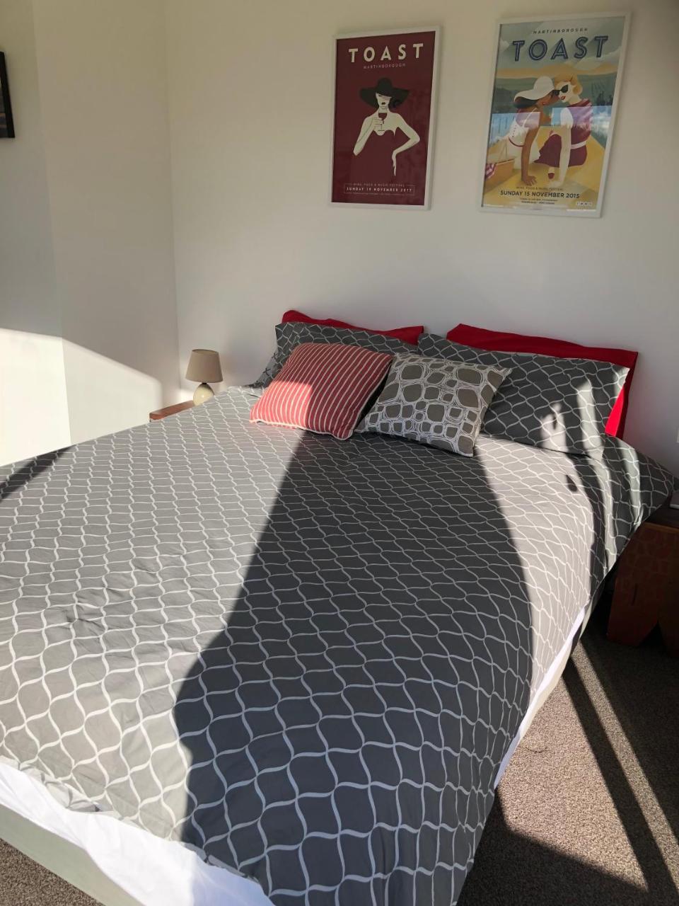 Narrow Neck Creek Farmstay And B&B Upper Hutt Bagian luar foto